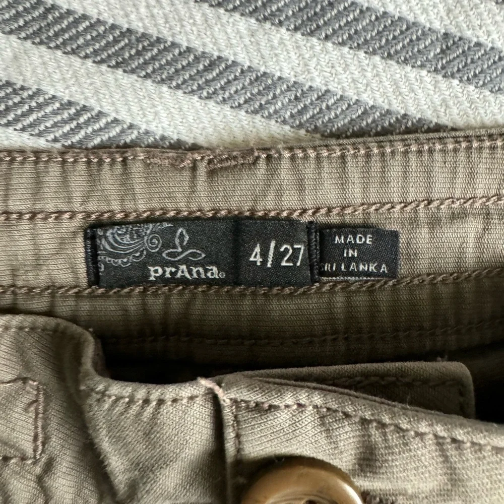 Prana Shorts - Picture 5 of 5